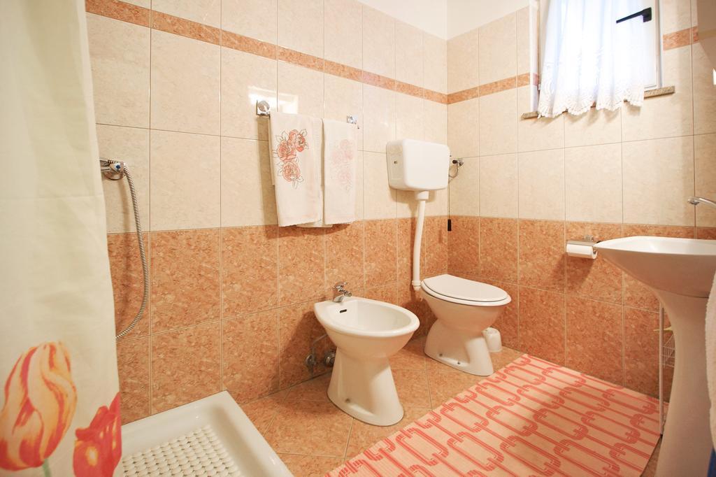 Apartments Graziella Porec Bagian luar foto