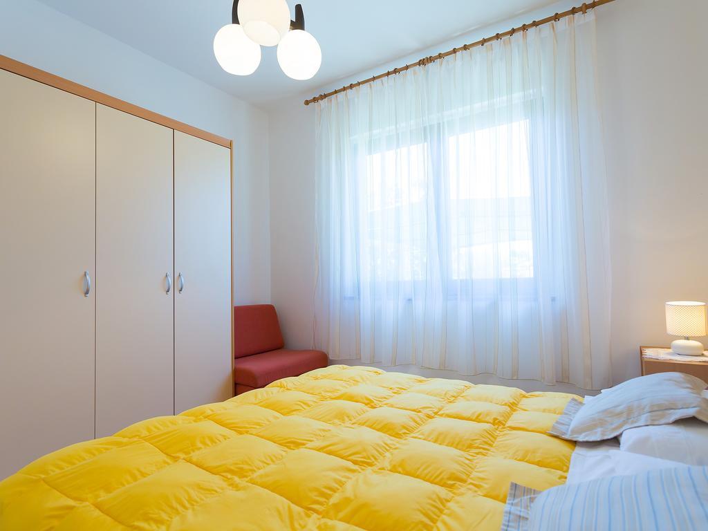 Apartments Graziella Porec Bagian luar foto