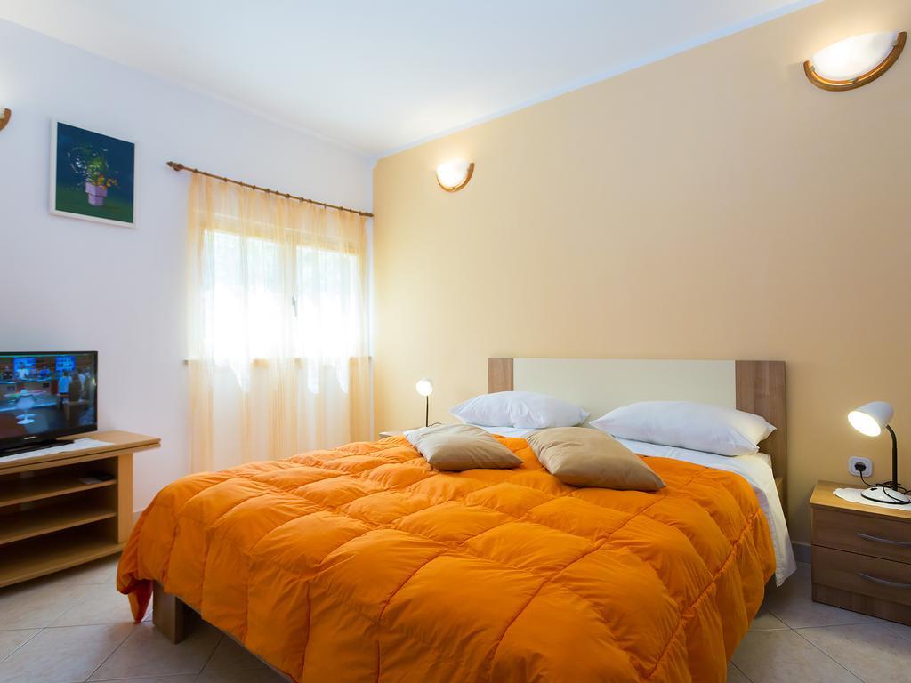 Apartments Graziella Porec Bagian luar foto