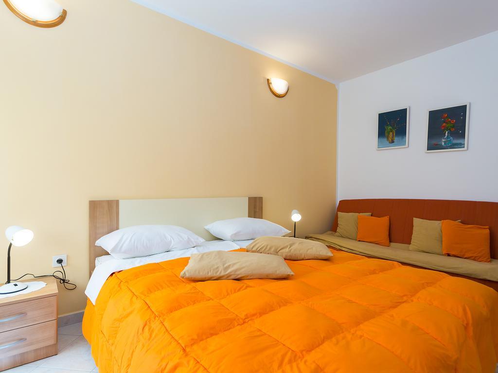 Apartments Graziella Porec Bagian luar foto